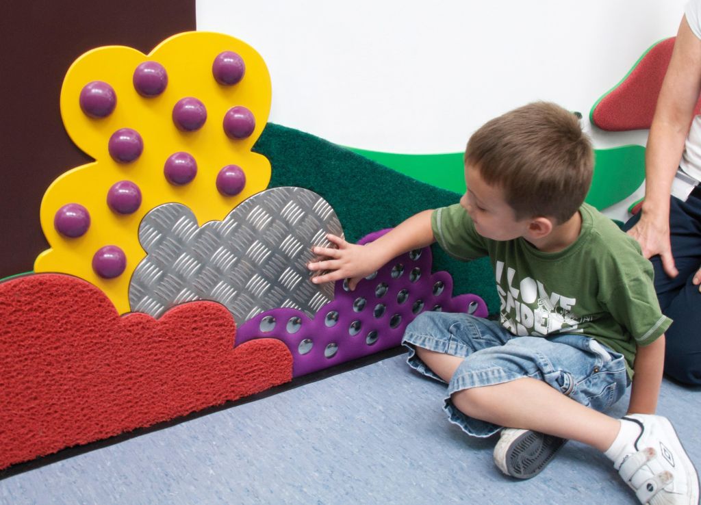 Tactile aluminium for sensory education 
